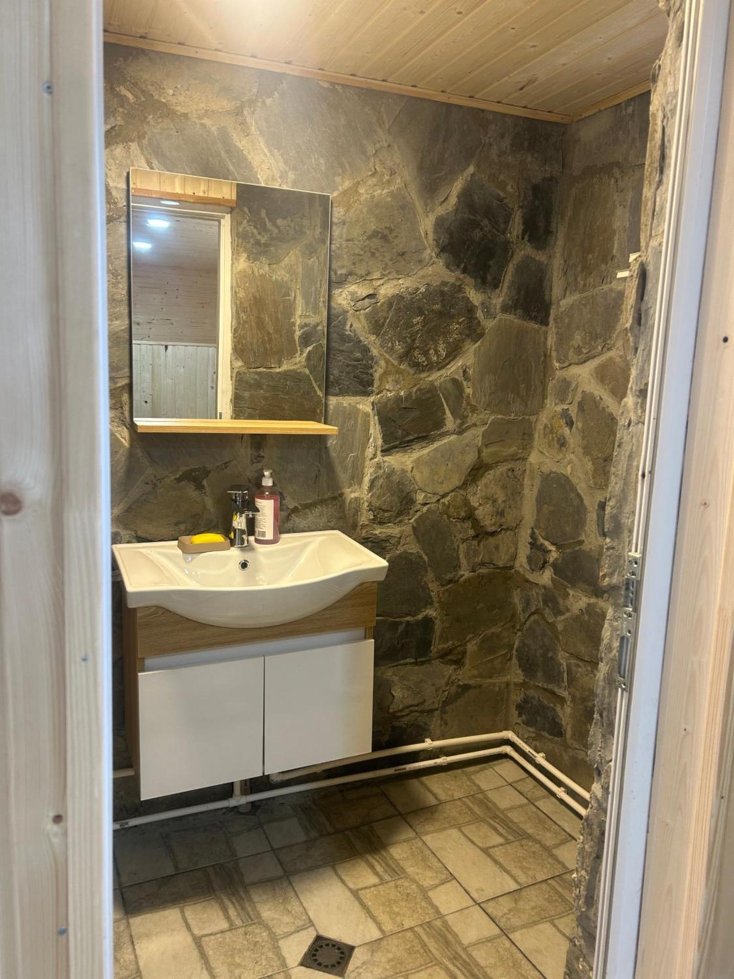 Sesili Guesthouse Адиши Экстерьер фото